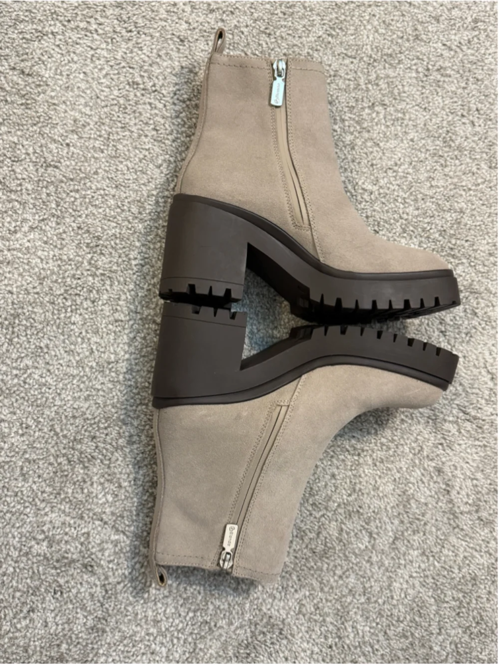 Blondo Raquel Waterproof Suede Chelsea Ankle Boots Taupe Size 6
